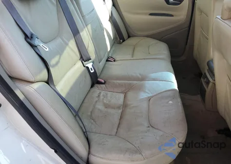 2002 Volvo V70 2.4T из США, поврежденный, VIN YV1SW58D722238540